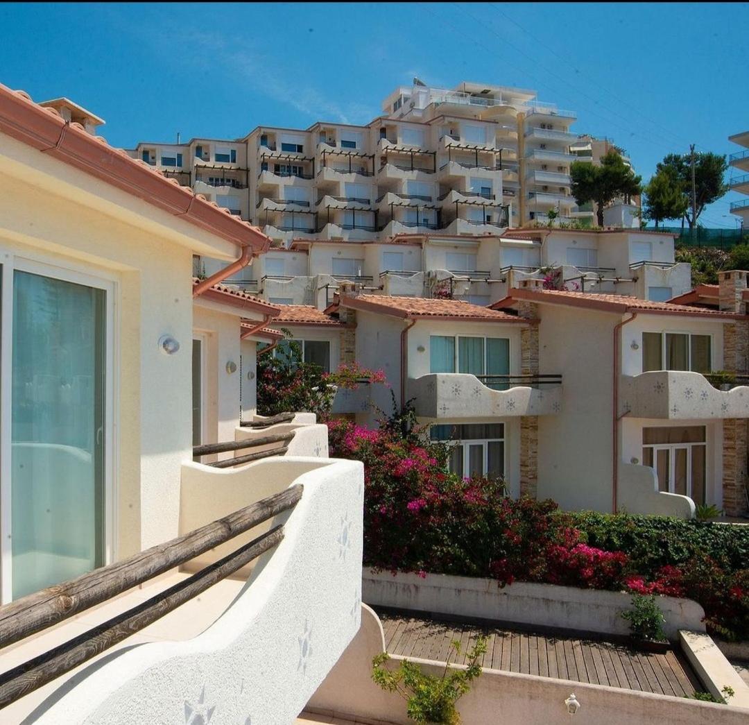 Bougainvill Sunset Villa Саранда Екстер'єр фото